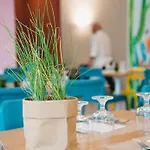 Esperia Hotel 3*