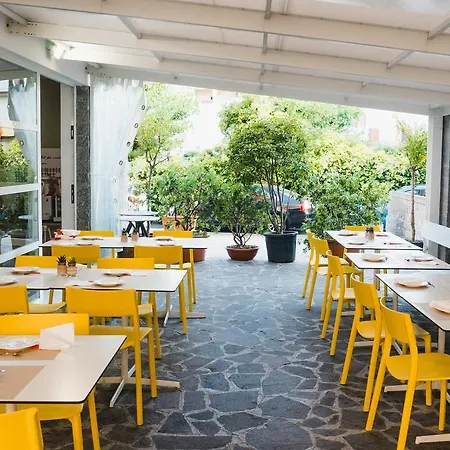 Ξενοδοχείο Esperia 3*