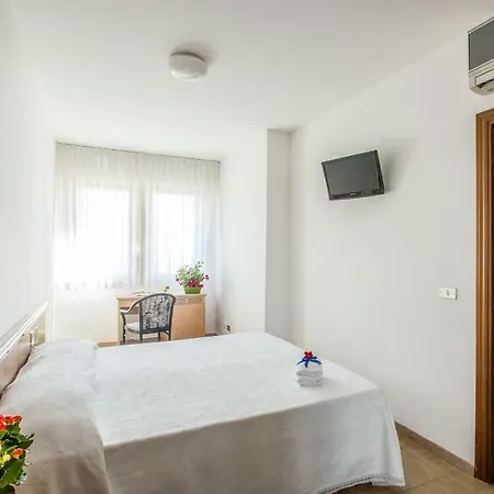 Ξενοδοχείο Esperia 3*