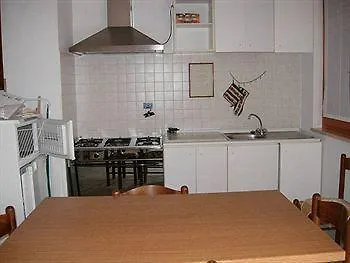 Esperia Hotel 3*