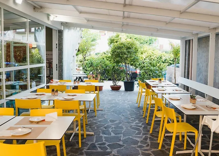 Отель Esperia 3*